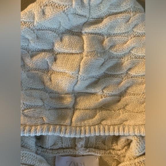Zara Kids Cable Knit Sweater - Picture 4 of 6